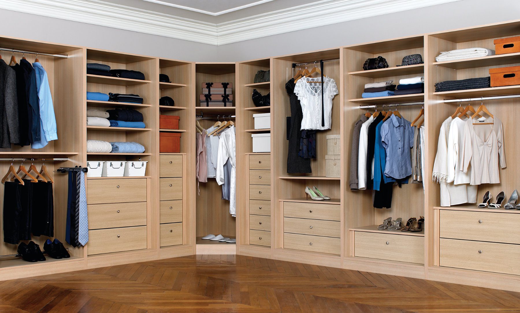 Daval Wooden Walk In Wardrobe | Eat Soak Sleep, Rugby