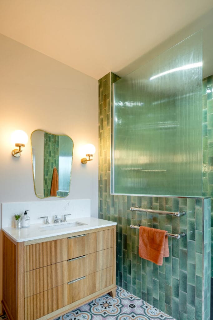 Bathroom Showroom Lutterworth┃Eat Soak Sleep