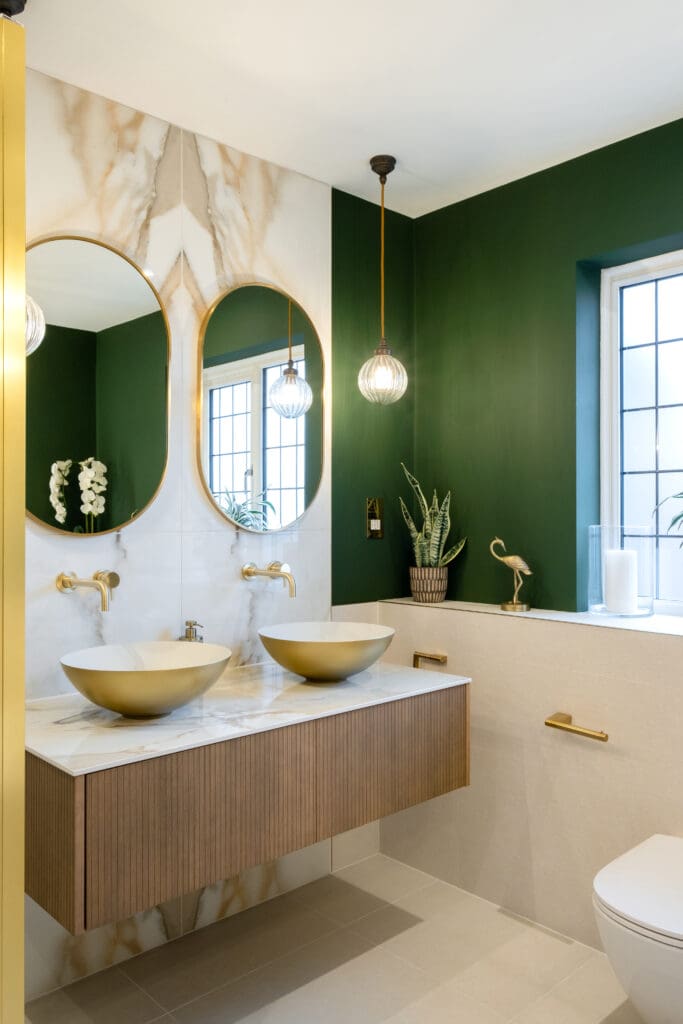 Bathroom Showroom Lutterworth┃Eat Soak Sleep